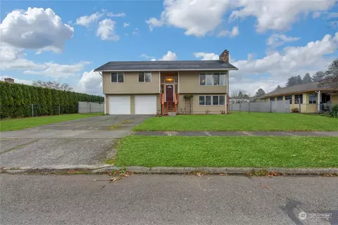 719 Melody Ln, Enumclaw, WA 98022 photo 2
