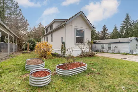 3380 NE 3rd St #27, Bremerton, WA 98311