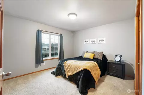 Bedroom - 14716 155th St E, Orting, WA 98360 photo 3 of 4