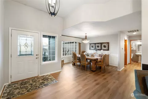 Entry Way - 14716 155th St E, Orting, WA 98360 photo 3 of 3