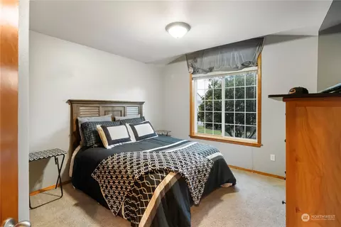 Bedroom - 14716 155th St E, Orting, WA 98360 photo 4 of 4