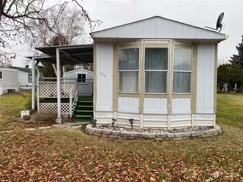4815 NE Airway Dr #111, Moses Lake, WA 98837