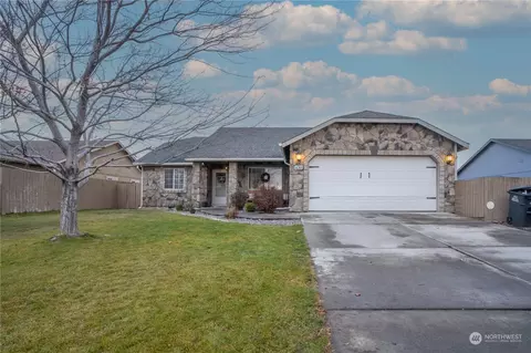 1439 S Husky Dr, Moses Lake, WA 98837