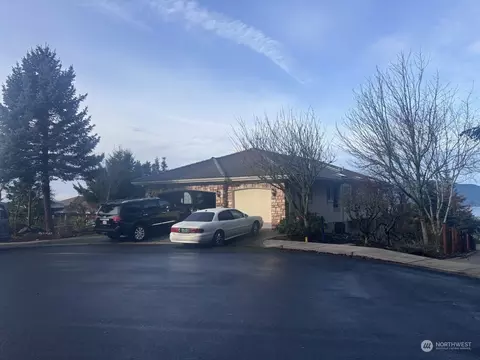 3604 W 10th St, Anacortes, WA 98221
