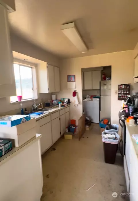 740 Rhoades, Winlock, WA 98596 photo 4