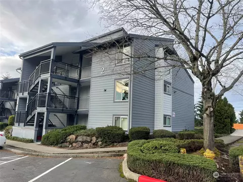 2613 NE 4th St #221, Renton, WA 98056