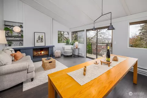 34 W Etruria St #10, Seattle, WA 98119