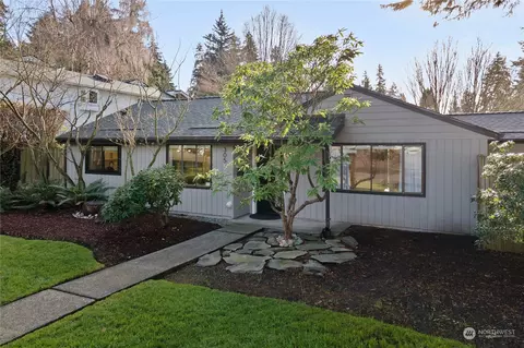 305 NE 170th St, Shoreline, WA 98155
