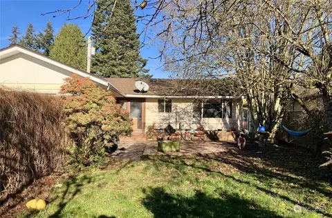 Exterior - 2024 Monroe Ave, Everett, WA 98203 photo 3 of 5