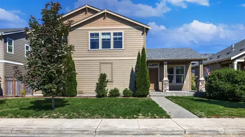 13707 Big Sky Dr E, Bonney Lake, WA 98391