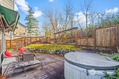 Exterior - 8609 NE 201st Pl, Bothell, WA 98011 photo 5 of 8
