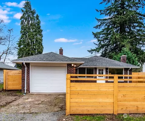 8817 Rose Rd SW, Lakewood, WA 98498