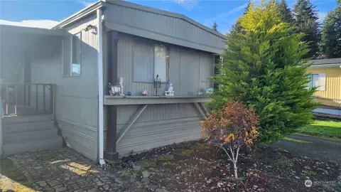 1965 W Side Hwy #48, Kelso, WA 98626