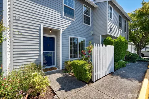 23953 58th Ct S #F3, Kent, WA 98032