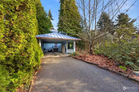 12036 35th Ave NE, Seattle, WA 98125