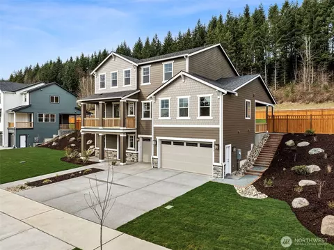 16012 210th Ave E #306, Bonney Lake, WA 98391