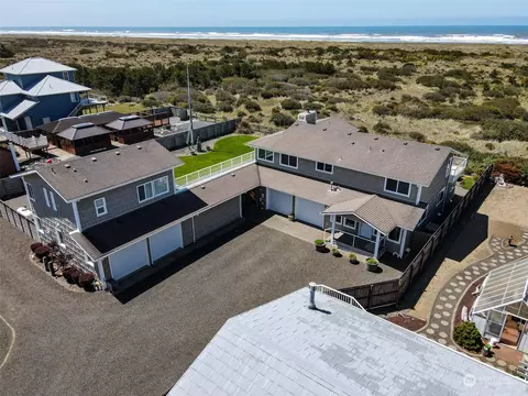935 S Sand Dune Ave SW, Ocean Shores, WA 98569