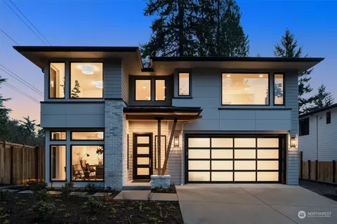 10727 NE 117th Ln, Kirkland, WA 98034