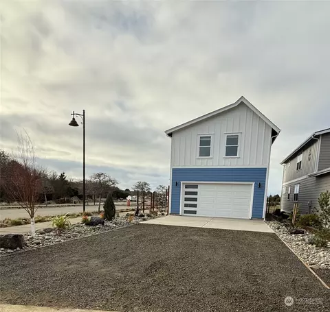611 Crabapple Ln SW, Ocean Shores, WA 98569