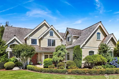 5578 Sandpiper Ln, Blaine, WA 98230