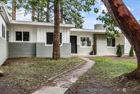 1096 View Ridge Dr, Oak Harbor, WA 98277