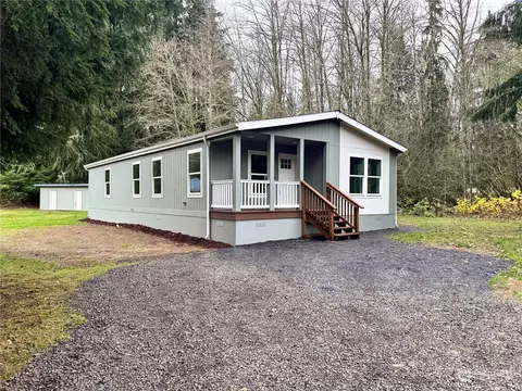 209 Castle Ln, Cinebar, WA 98533