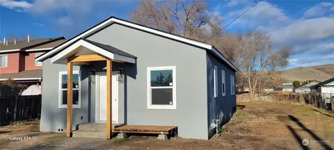 2709 Willow St, Yakima, WA 98902