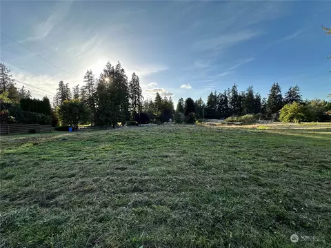 3319 114th Ave E, Edgewood, WA 98372