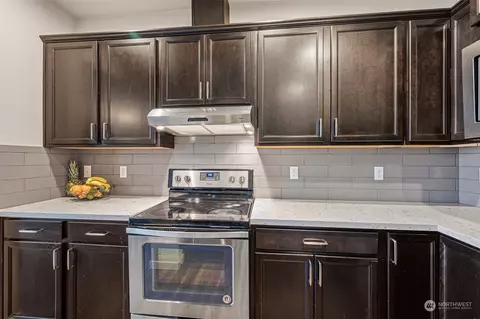 Kitchen - 7919 20th Ave SE, Everett, WA 98203 photo 3 of 4
