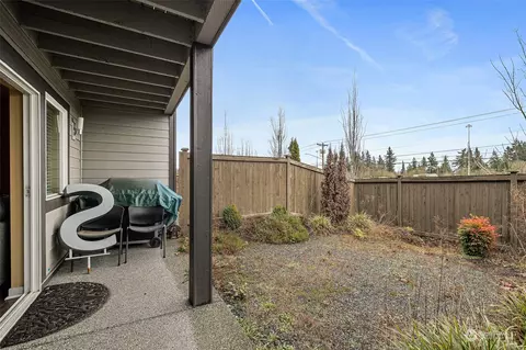 Exterior - 7919 20th Ave SE, Everett, WA 98203 photo 4 of 4