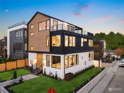 1902 28th Ave W, Seattle, WA 98199