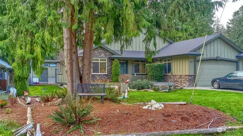 137 Park Dr, Point Roberts, WA 98281