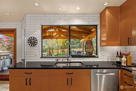 Kitchen - 15007 92nd Pl NE, Bothell, WA 98011 photo 2 of 5