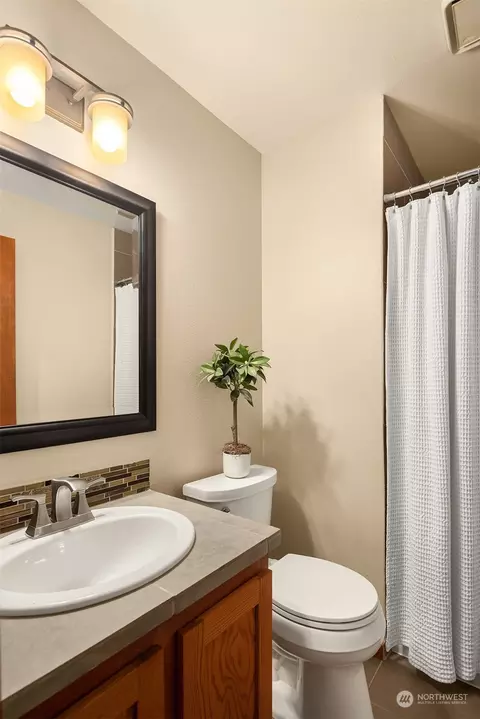 Bath - 15007 92nd Pl NE, Bothell, WA 98011 photo 5 of 5