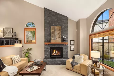 Living - 15007 92nd Pl NE, Bothell, WA 98011 photo 1 of 5