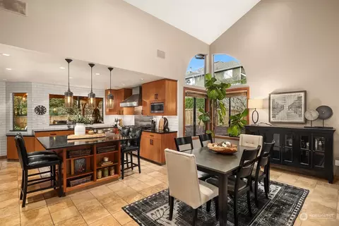 Dining - 15007 92nd Pl NE, Bothell, WA 98011 photo 1 of 2