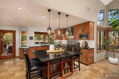 Kitchen - 15007 92nd Pl NE, Bothell, WA 98011 photo 5 of 5