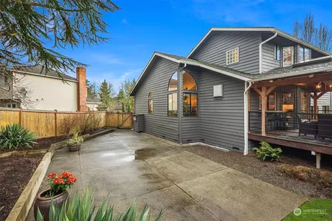 Exterior - 15007 92nd Pl NE, Bothell, WA 98011 photo 8 of 9