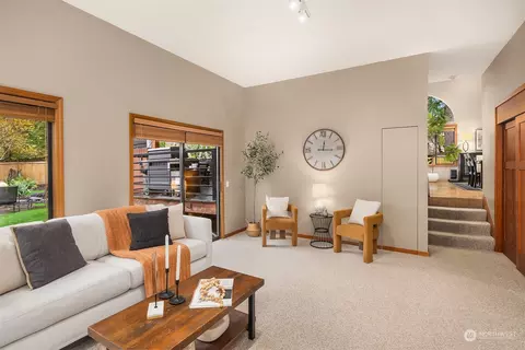 Living - 15007 92nd Pl NE, Bothell, WA 98011 photo 4 of 5
