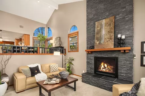 Living - 15007 92nd Pl NE, Bothell, WA 98011 photo 2 of 5