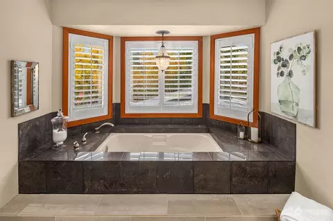 Bath - 15007 92nd Pl NE, Bothell, WA 98011 photo 1 of 5