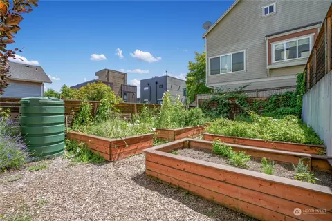 2607 E Thomas St, Seattle, WA 98112 photo 32