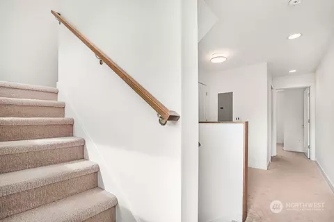 2607 E Thomas St, Seattle, WA 98112 photo 14