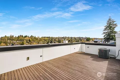 2607 E Thomas St, Seattle, WA 98112 photo 24