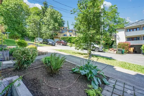 2607 E Thomas St, Seattle, WA 98112 photo 6