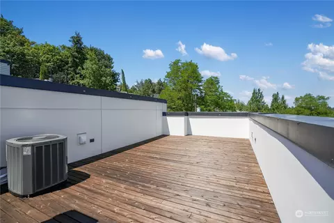 2607 E Thomas St, Seattle, WA 98112 photo 25