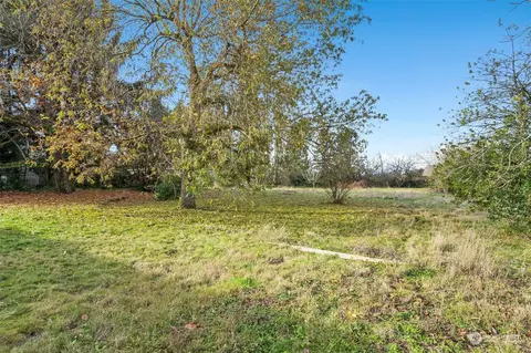 Exterior - 2129 48th Ave, Longview, WA 98632 photo 3 of 5