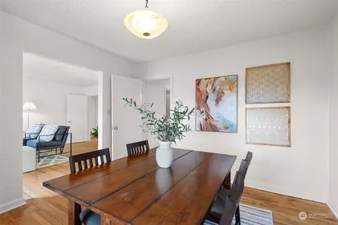 Dining - 2129 48th Ave, Longview, WA 98632 photo 2 of 2
