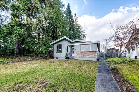 1120 E 2nd St, Port Angeles, WA 98362