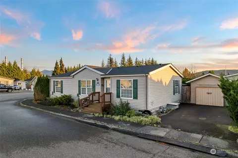 868 Carriage Ct #35, Sedro Woolley, WA 98284